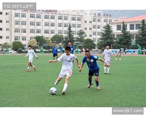 足球巨星征战西藏 热血与梦想在雪域高原交汇